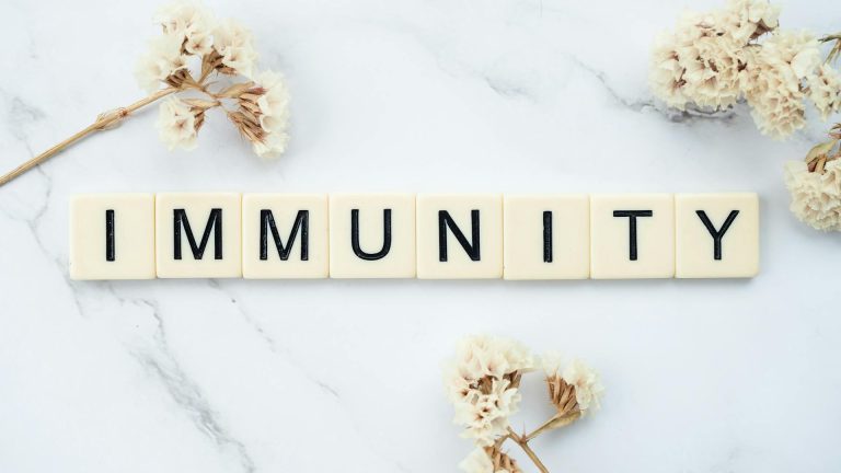 Read more about the article Boost Your Immunity Naturally – 6 Time-Tested Ways to Better Health This Season