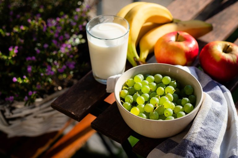 Read more about the article Nutrition Myths Busted: What Your Body Needs (And What It Doesn’t) 